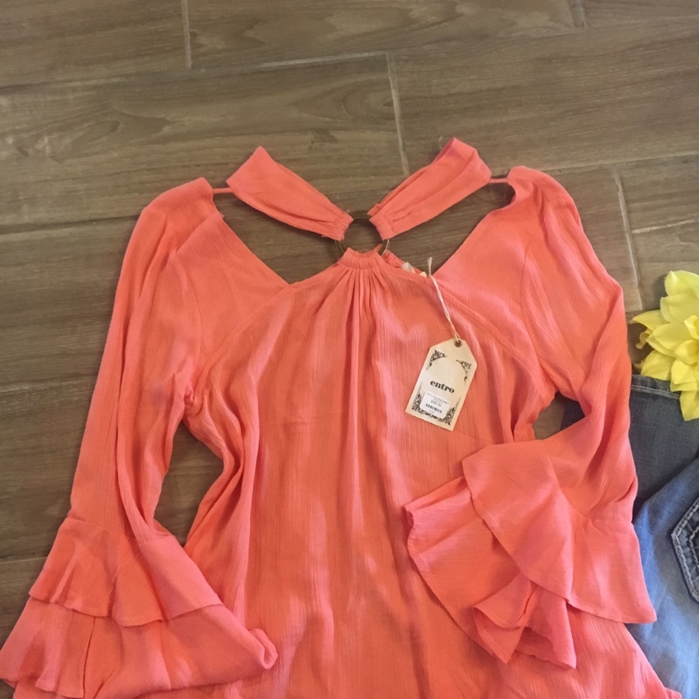 NWT! Ruffle Sleeve Top - Picture 2 of 4